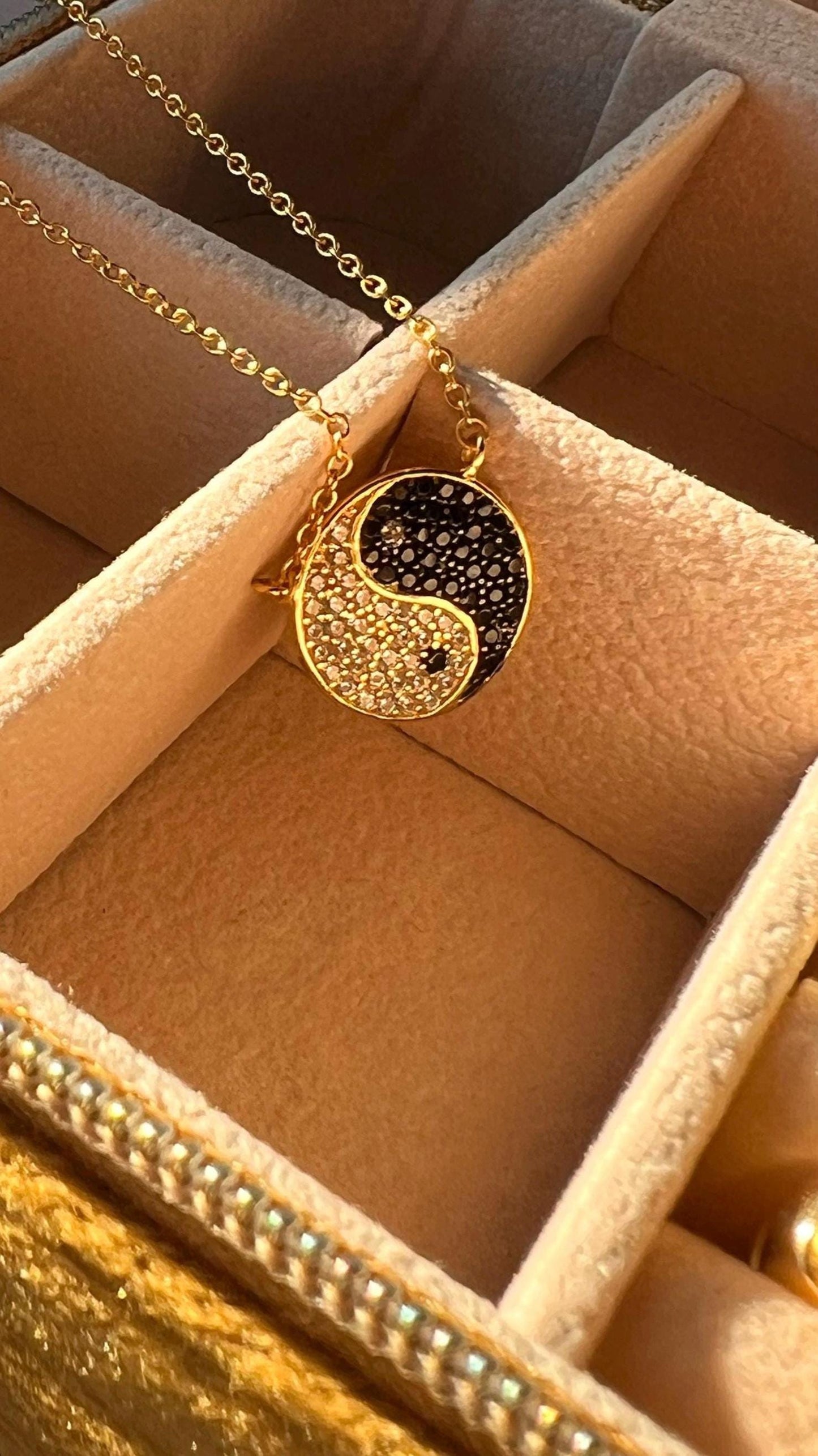 Gold Yin Yang Necklace,Yin Yang Jewelry,Spiritual Necklace,Minimalist Yoga Gift,Protection Jewelry,Dainty Necklace,Balance Jewelry