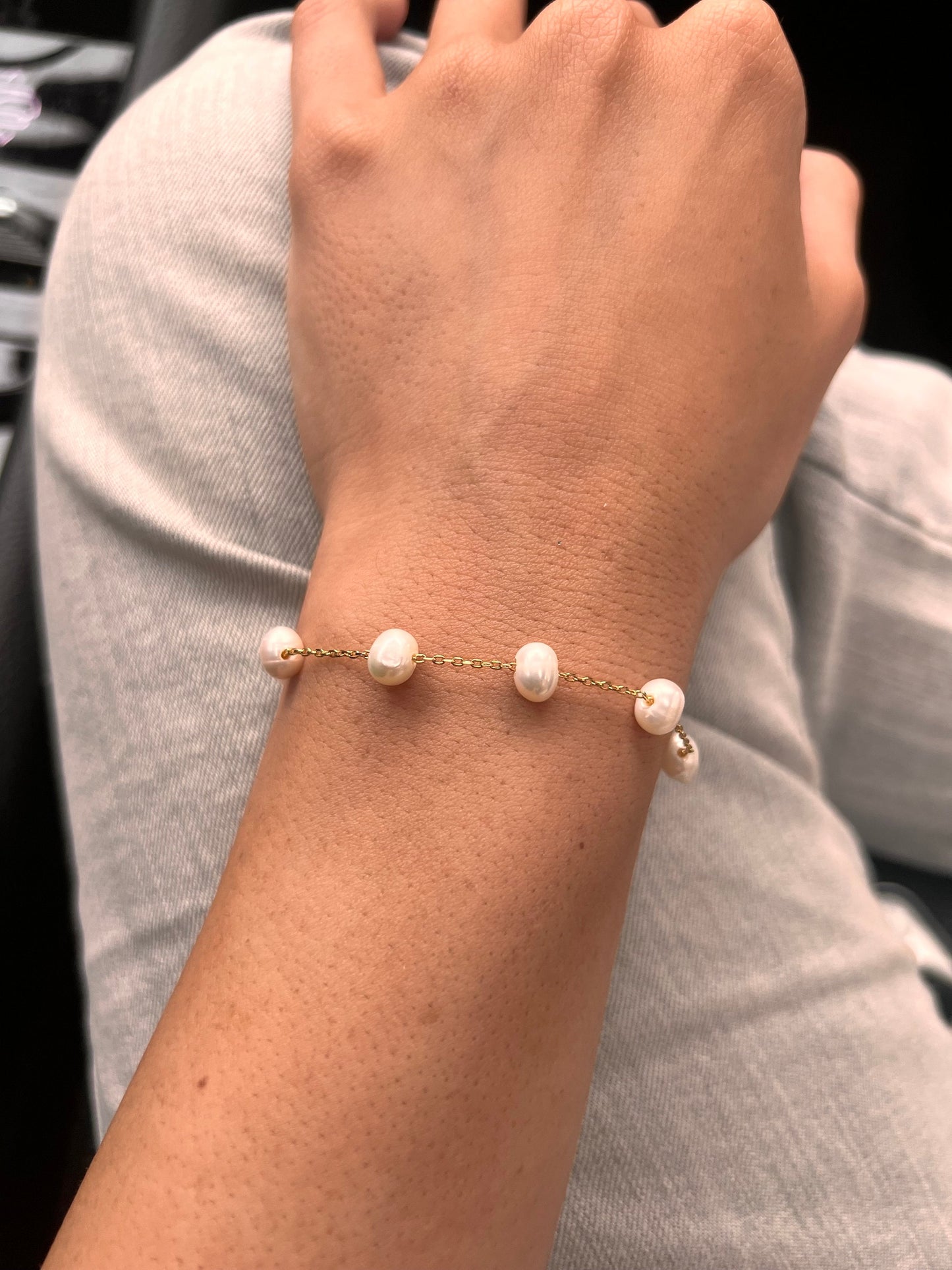 Pearl bracelet,dainty gold bracelet, pearl beaded bracelet, simple pearl bracelet, freshwater pearl bracelet, bridesmaid gift, wedding gift