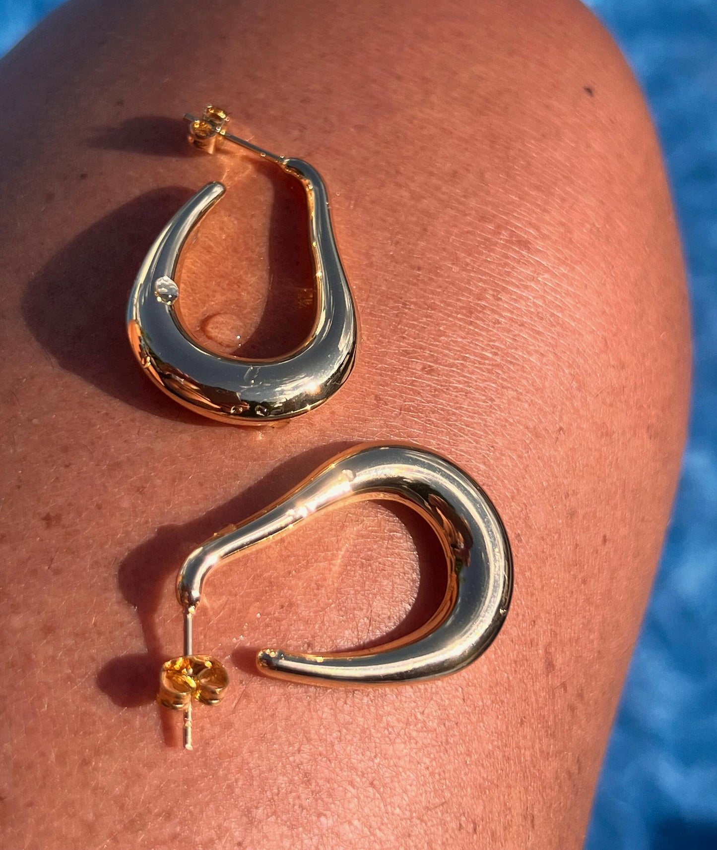 Gold Stainless Steel Oval Hoop Earrings: Chunky Geometric Design