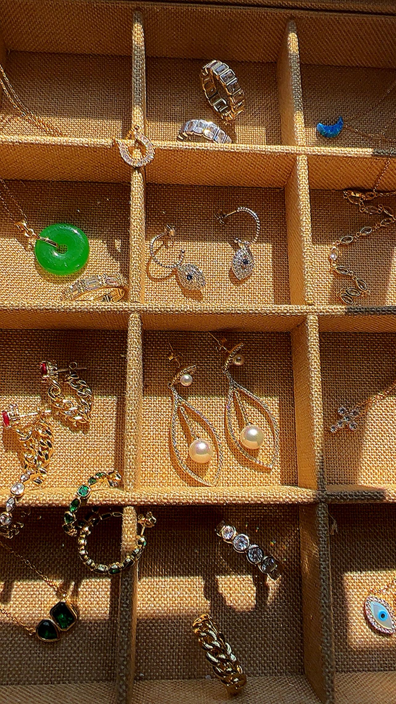 14 K gold plated freshwater pearl dangle earrings,drop earrings,bridal earrings gold long pearl earrings,gold dangle earrings,pearl earrings