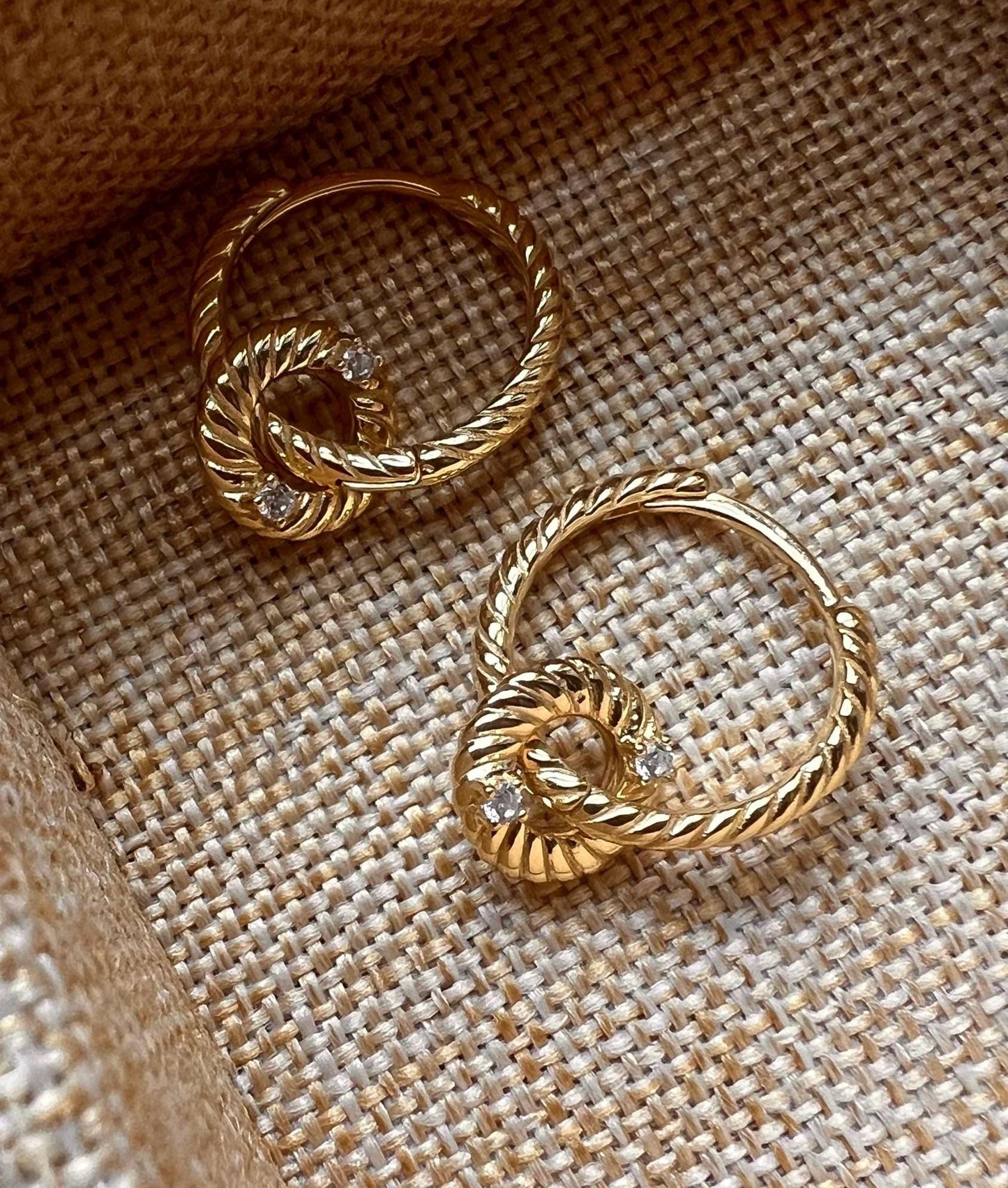 Twisted Spiral huggie earrings,Everday Huggie Earrings, Twisted hoop earrings for women cable hoop earring Rope Huggies ,Gold small hoops