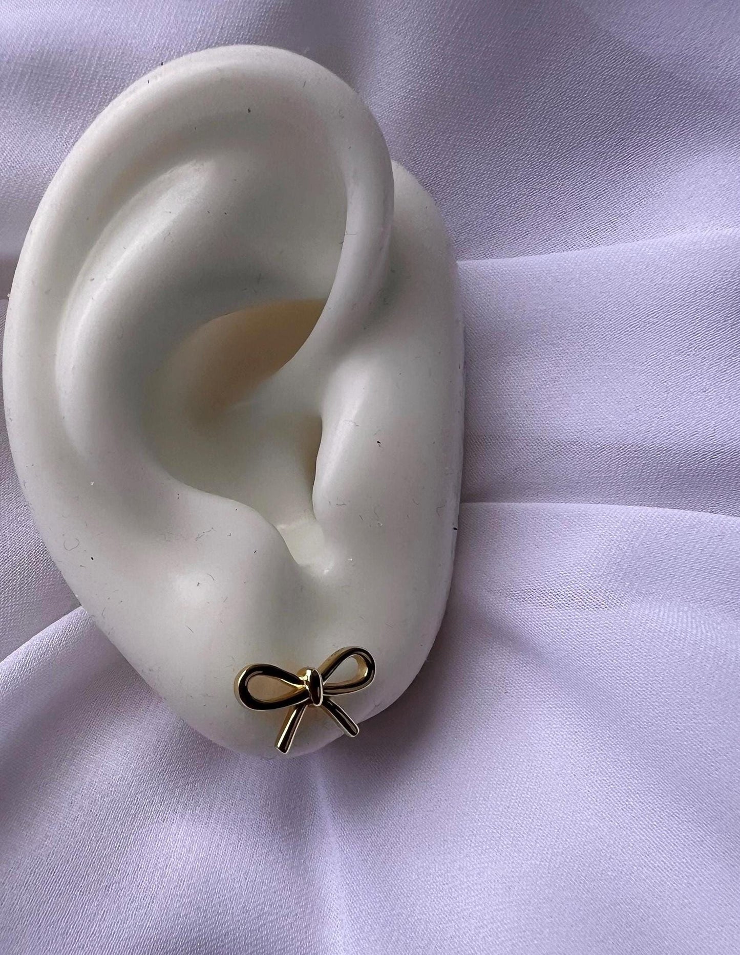 Gold-Plated Bow Stud Earrings: Elegant Minimalist Jewelry
