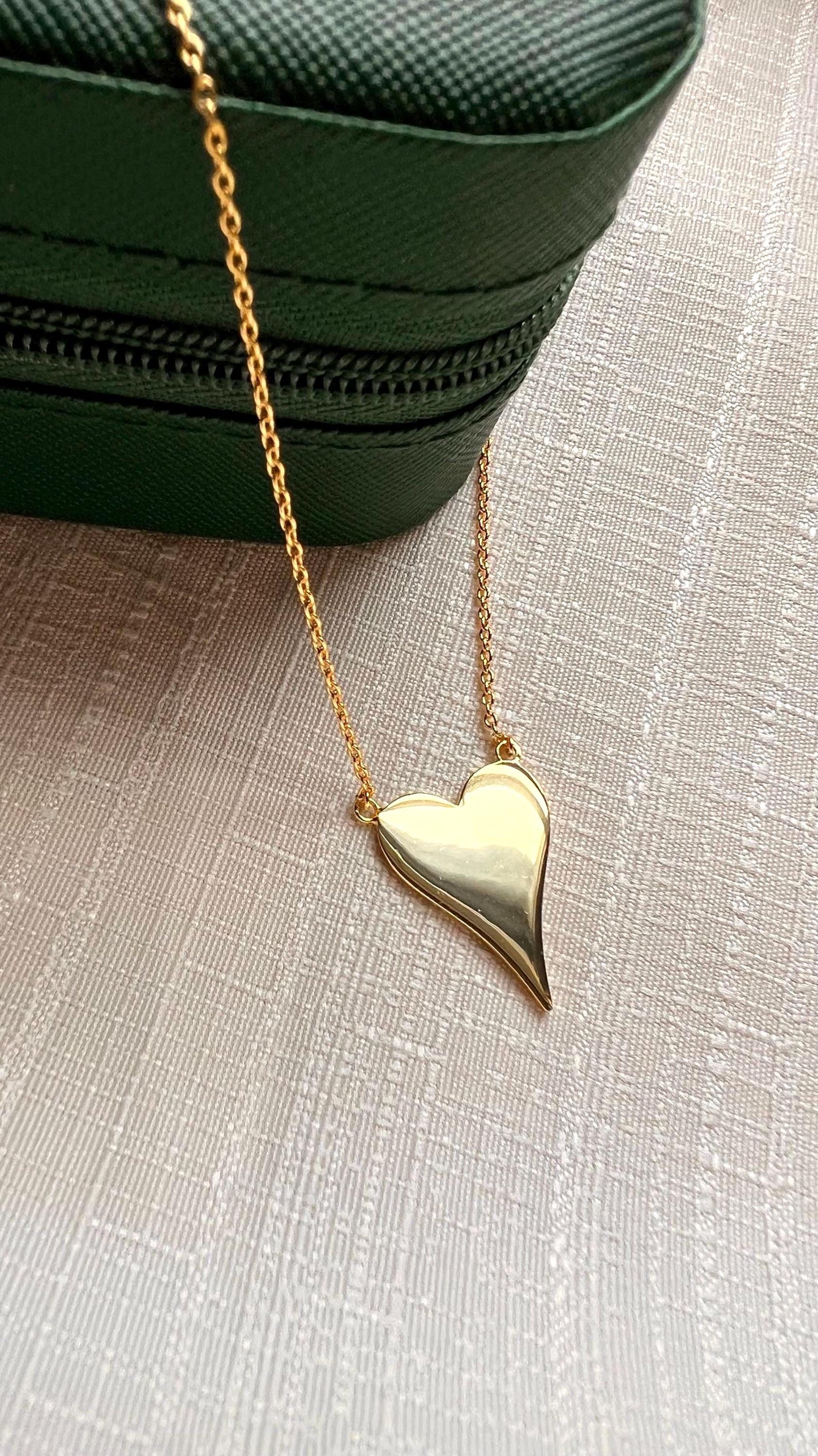 14K Gold Plated Heart Pendant Necklace: Elegant Love Jewelry