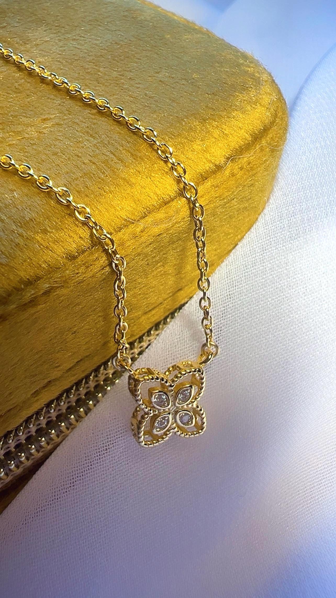 Flower Necklace ,Dainty Necklace ,Small Gold Flower Layering Necklace,Bridesmaid Necklace ,Tiny Necklace,Floral Necklace