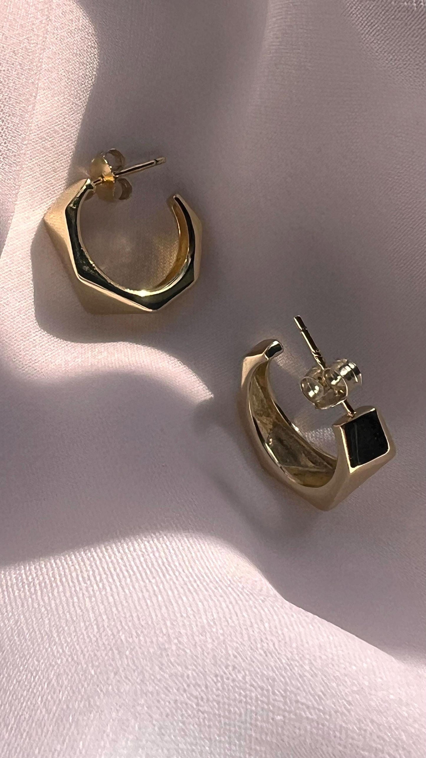 Gold hoop earrings, thick hoop earrings, geometric hoop earrings, push back hoop earrings, small hoop earrings, trendy jewelry, gift for her