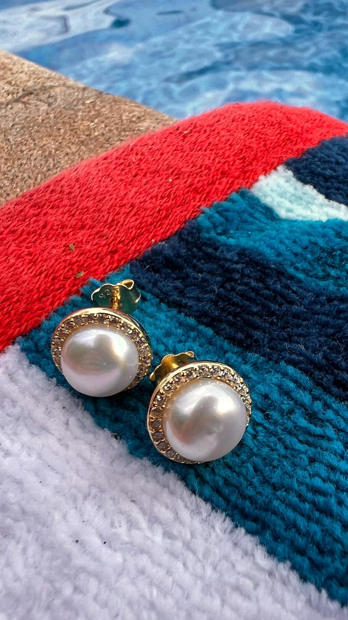 Pearl Stud Earrings,Gold Stud Earrings Classic Earrings Studs ,Bridesmaid gift bridal earrings wedding jewelry half round pearl studs