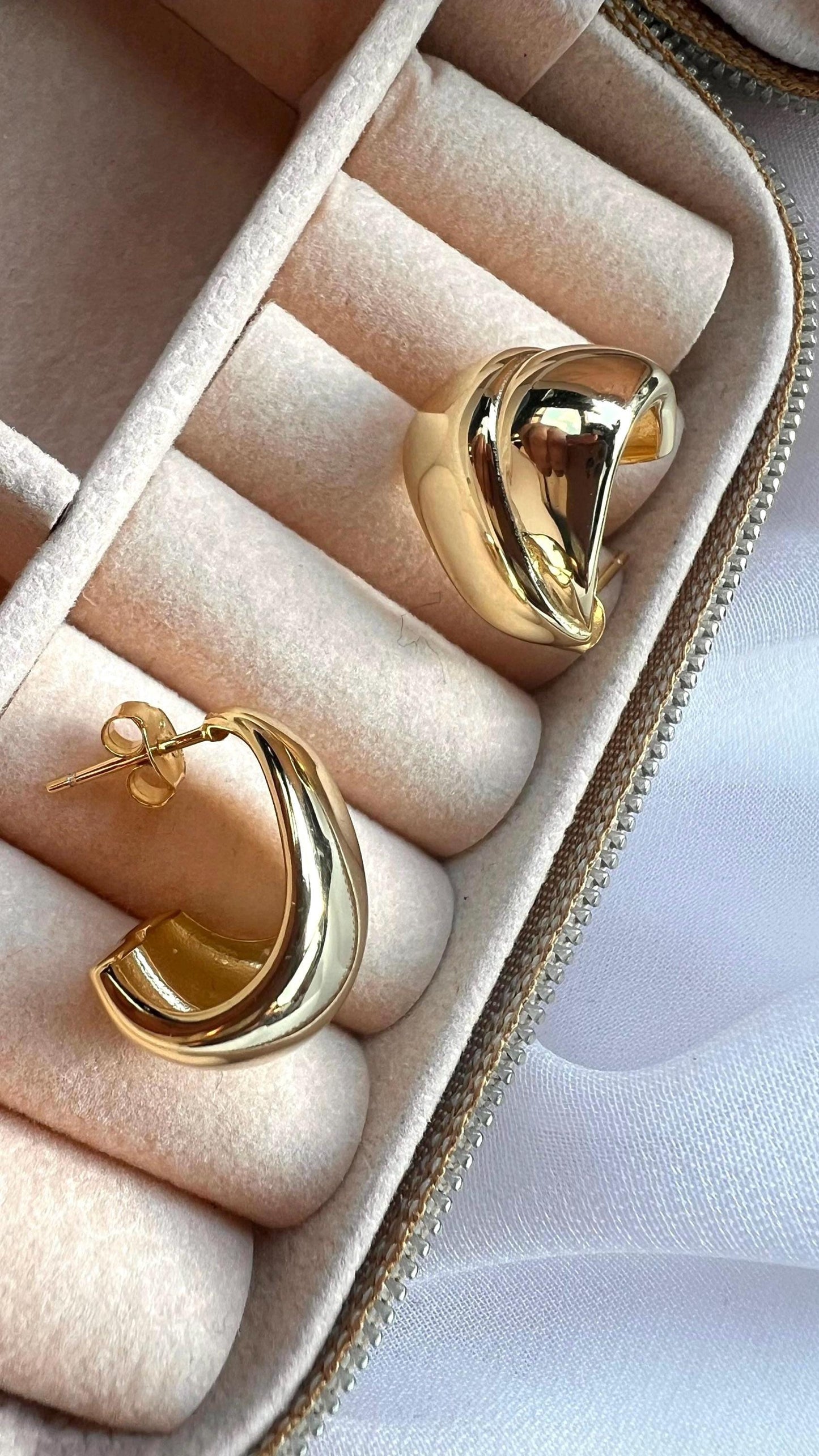 Chunky Hoop Earrings,Thick Earrings, wide hoop earrings,Gold Chunky Earrings for women