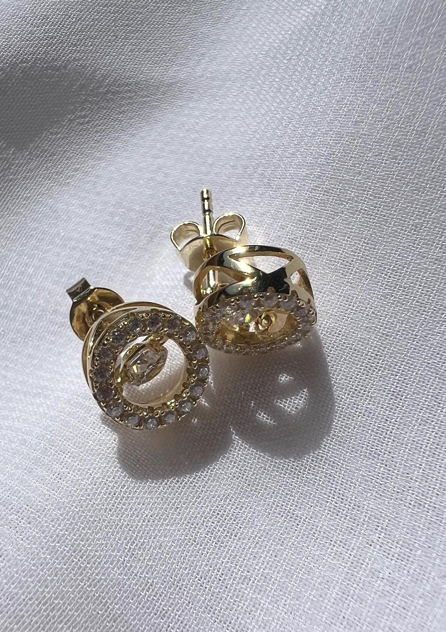 Gold Stud earrings,round stud earrings CZ Stud Earrings,Everyday Earrings Pave Clear Cubic Zirconia Earrings minimalist earrings