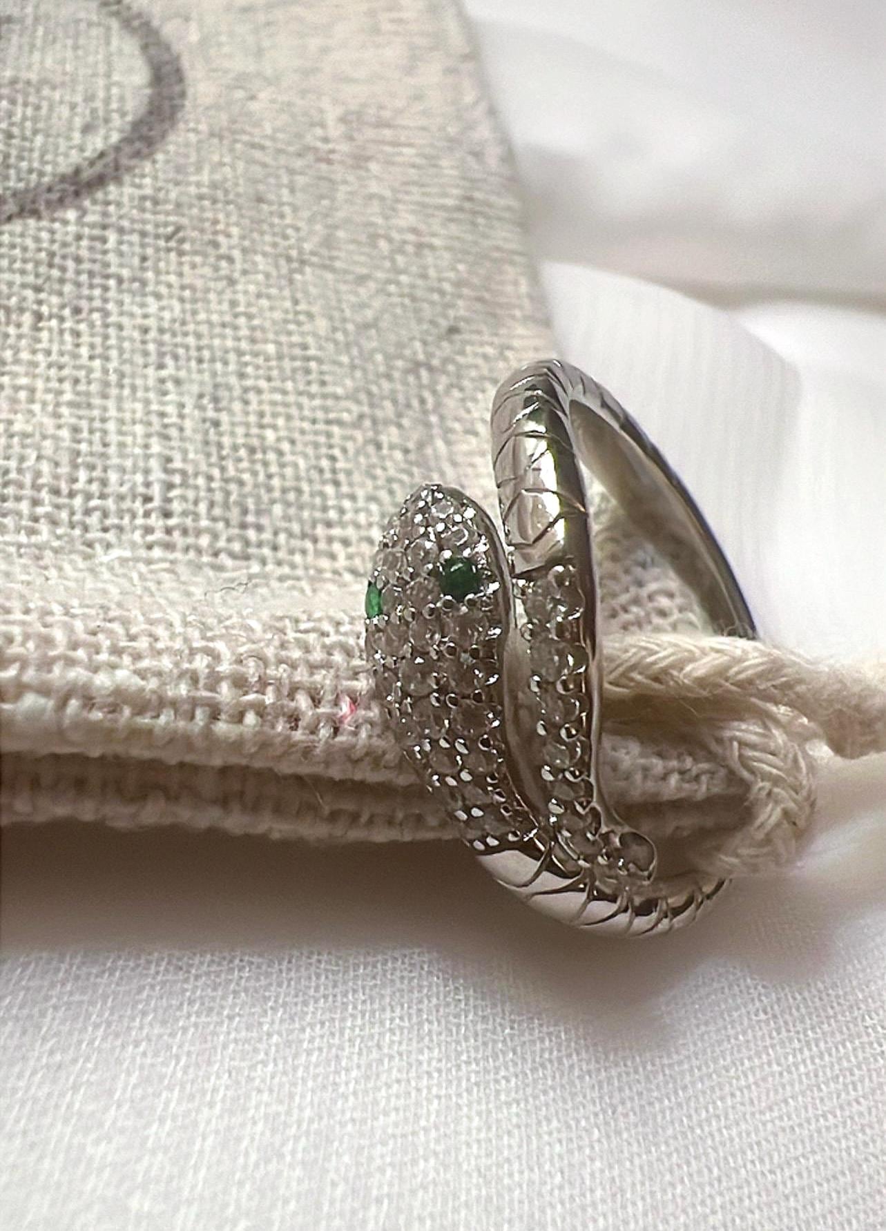 Silver ring  , silver ring for women , silver snake ring , cubic zirconia ring , sterling silver snake ring, summer jewelry , emerald ring