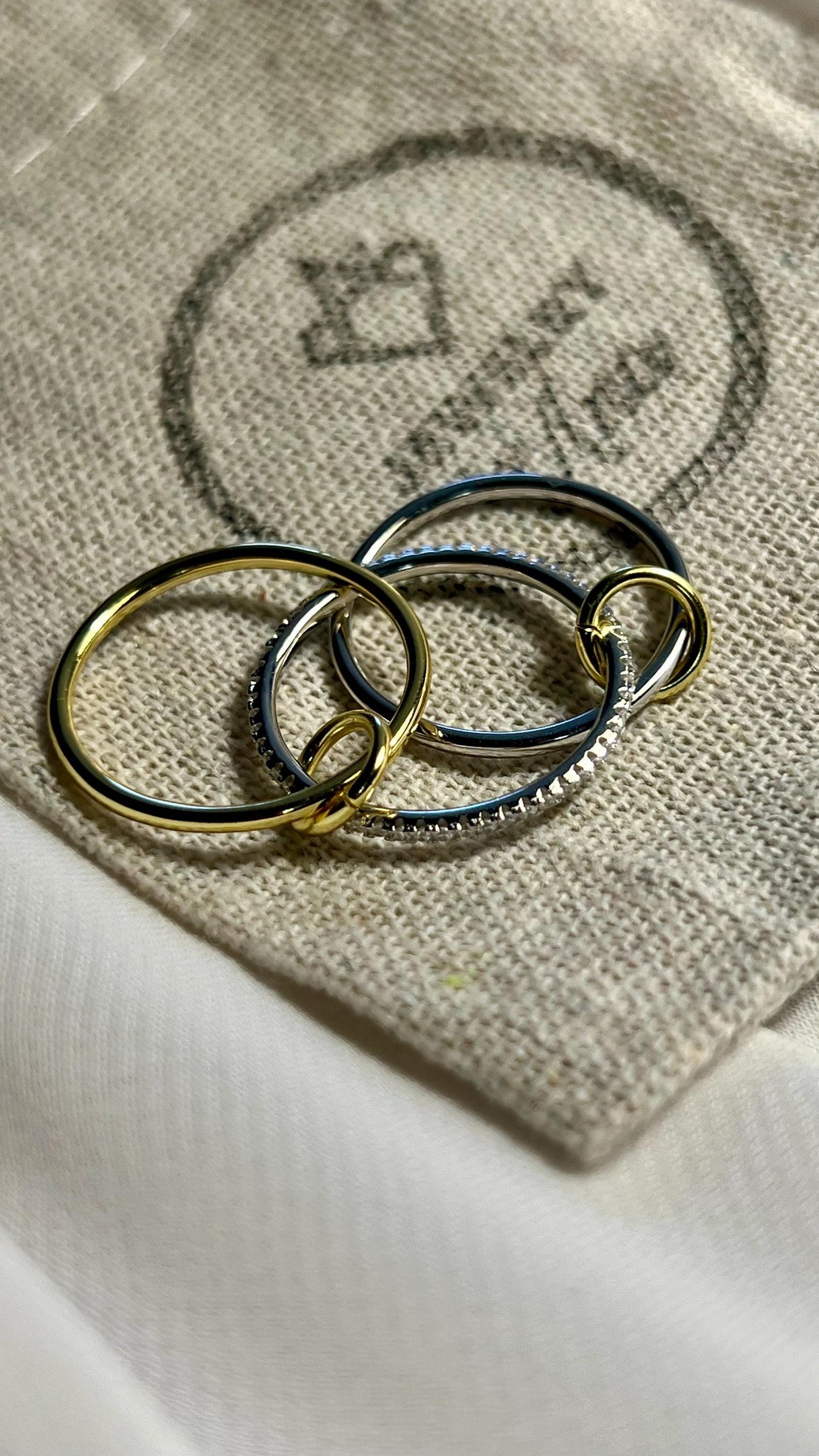 Two-Tone Sterling Silver Interlocking Ring,Connected Ring,Interlinked Ring,Multiband Ring,Stackable Band