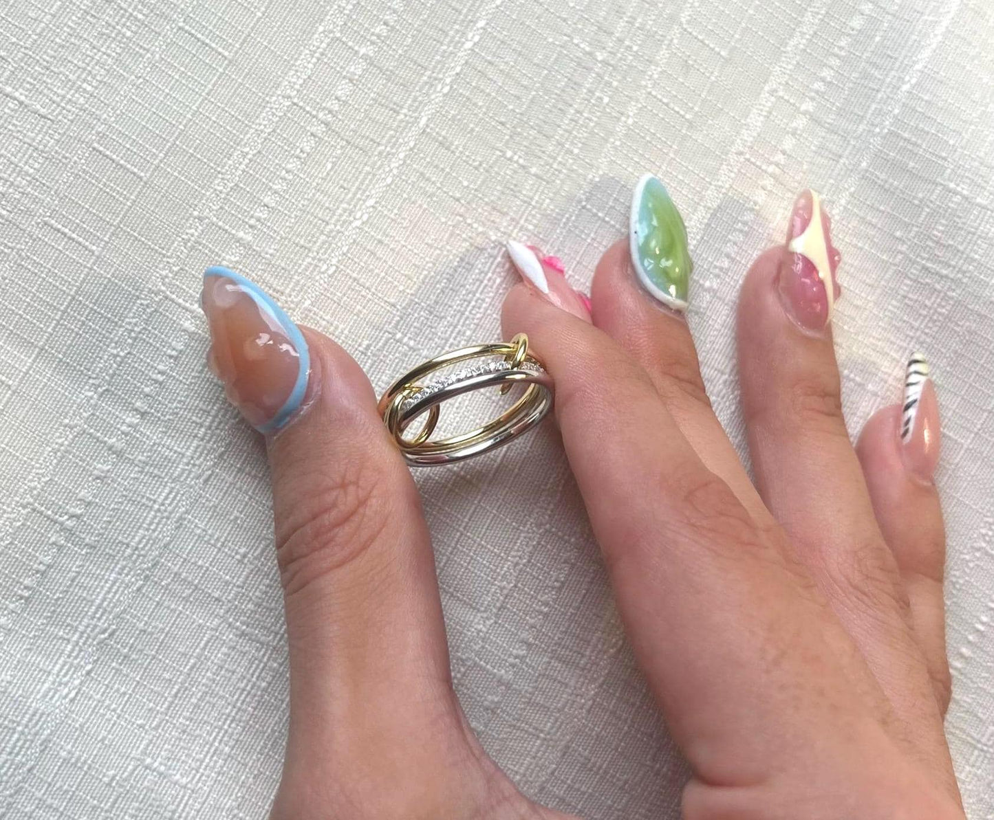 Two-Tone Sterling Silver Interlocking Ring,Connected Ring,Interlinked Ring,Multiband Ring,Stackable Band