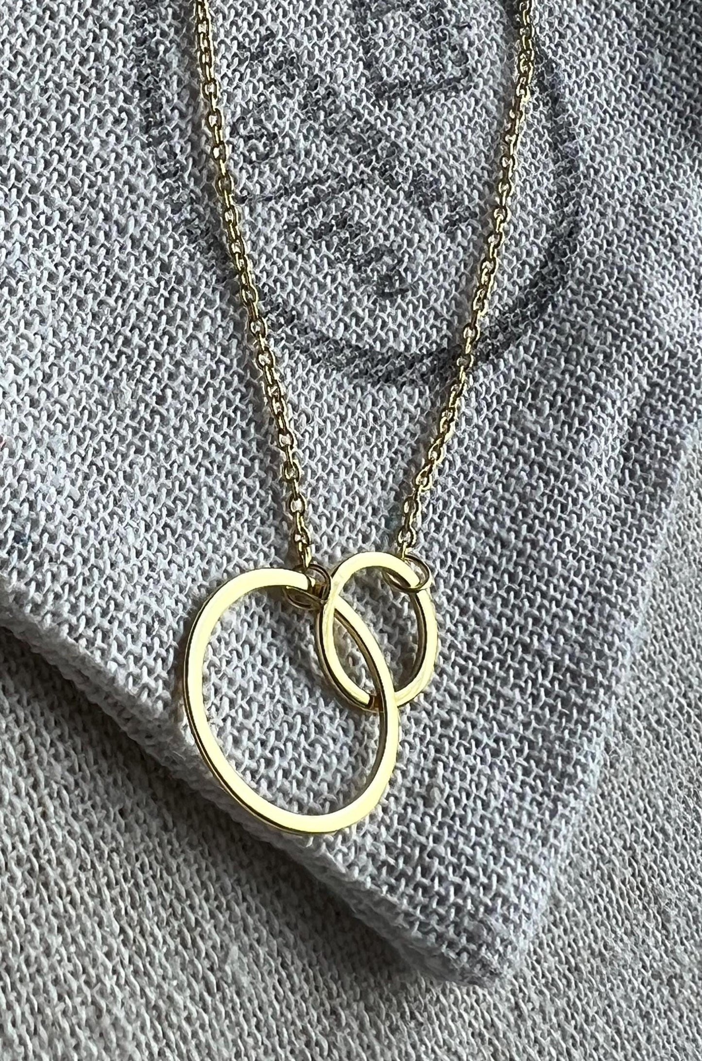 14K Gold Interlocking Circle Necklace: Sterling Silver Minimalist Pendant,Infinity Necklace,Friendship Jewelry