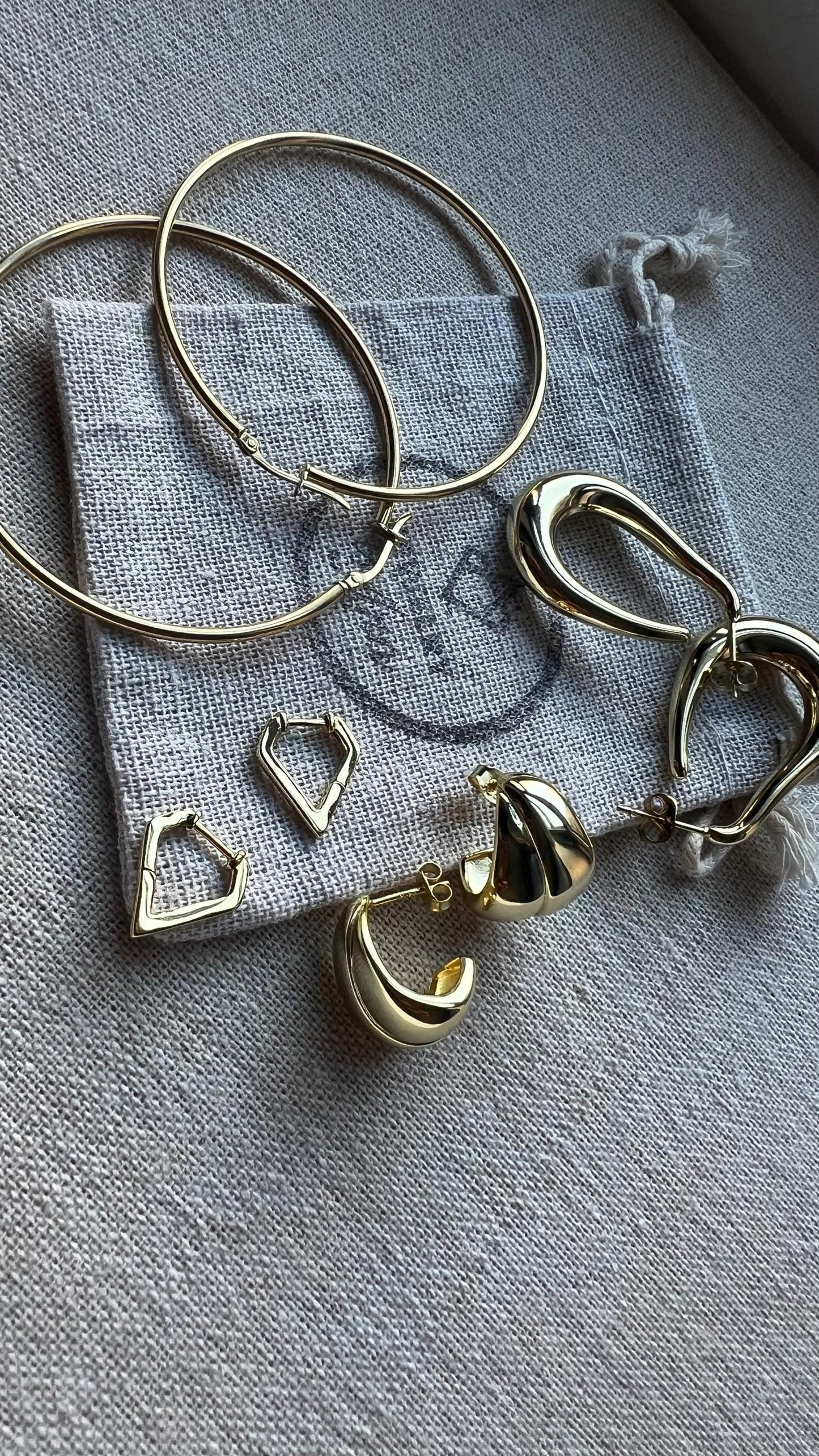 Chunky Hoop Earrings,Thick Earrings, wide hoop earrings,Gold Chunky Earrings for women